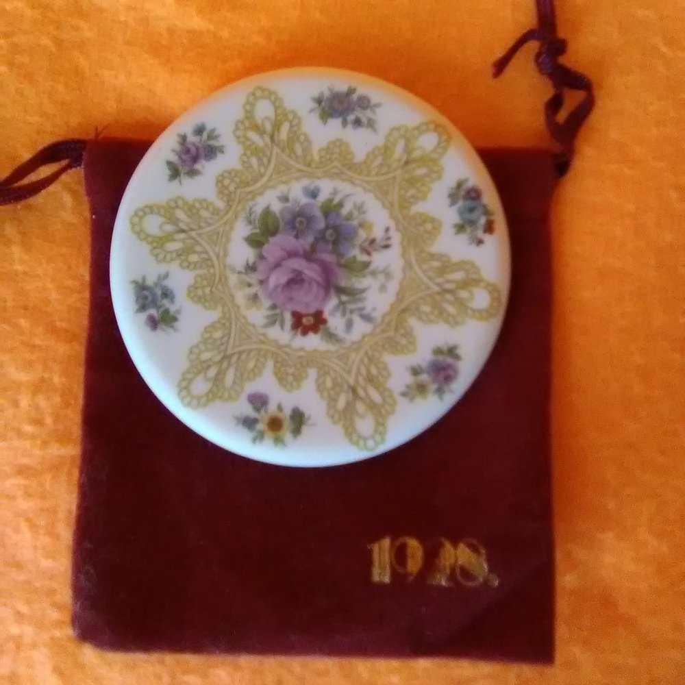 Compact Mirror